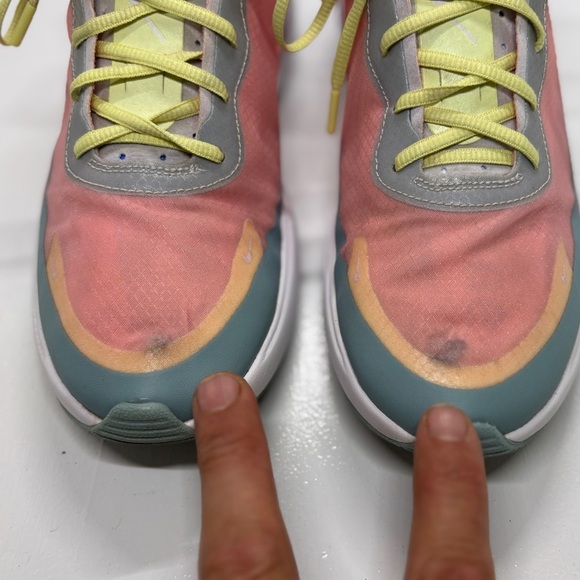 Nike Air Max Dia SE Women's Shoes Bleached Coral-Luminous Green size 8 - Picture 8 of 9